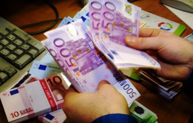Με φόρο 20% νόμιμες οι καταθέσεις Ελλήνων στην Ελβετία
