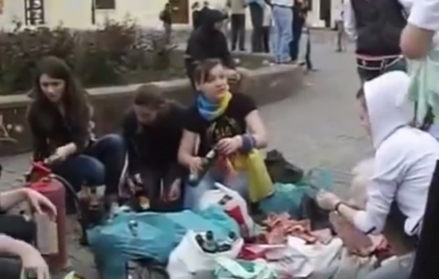 Αυτά τα «αθώα» κοριτσάκια έφτιαξαν τις μολότοφ που έκαψαν ζωντανούς 46 ανθρώπους στην Οδησσό!