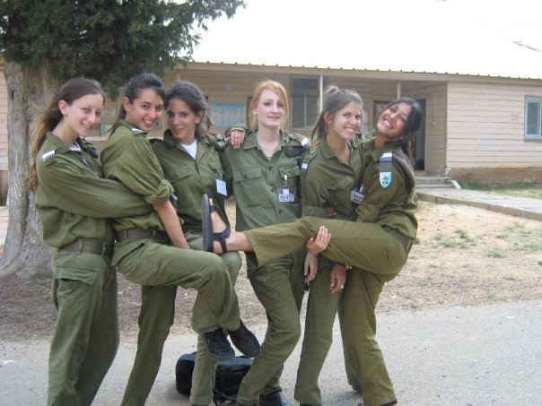 idf-women-5