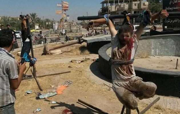 Οι τζιχαντιστές έχουν περικυκλώσει χωριό και θα τους σφάξουν εάν δεν εξισλαμιστούν