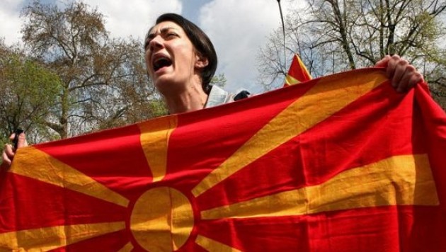 Η Σερβία μετάνιωσε που αναγνώρισε τα Σκόπια ως «Μακεδονία» και πρόσβαλε τους Έλληνες