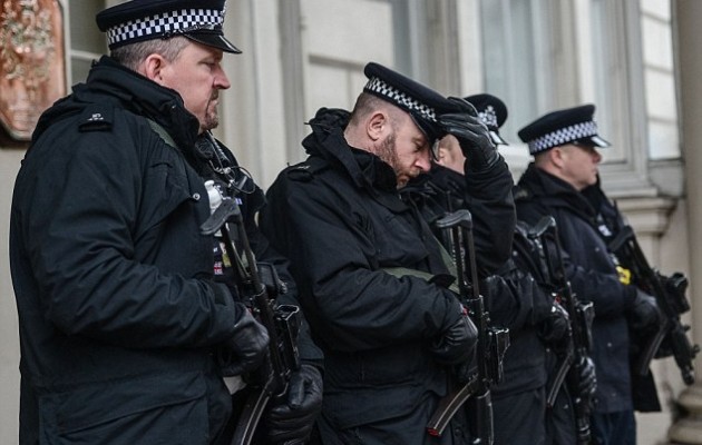 Ξέφραγο αμπέλι τζιχαντιστών η Βρετανία – 350 μέλη του ISIS κυκλοφορούν ελεύθερα