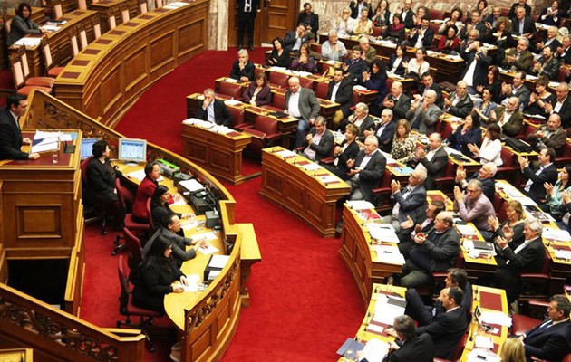 Με 178 ψήφους πέρασε η πρόταση της κυβέρνησης για δημοψήφισμα