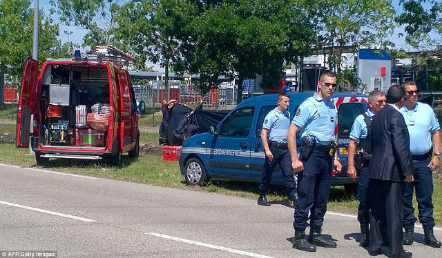 29FE857600000578-3140304-image-a-30_1435314084454