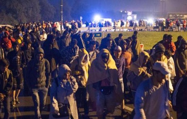 Γιατί τώρα εκατοντάδες χιλιάδες πρόσφυγες «χύνονται» στην Ευρώπη;