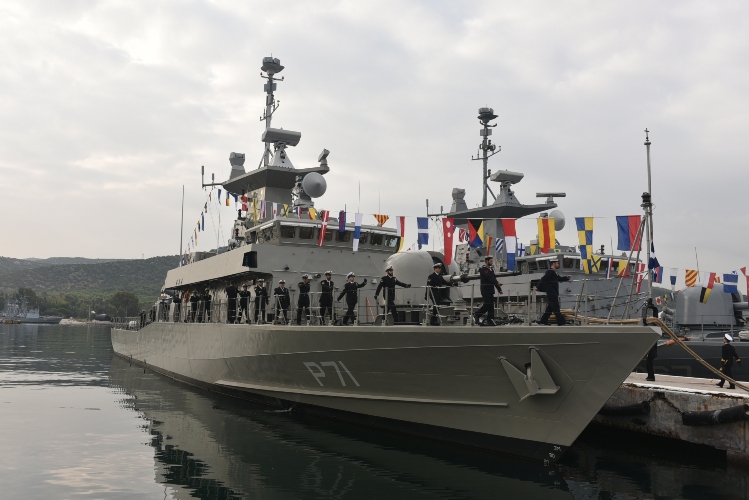 polemiko_naftiko_ritsos