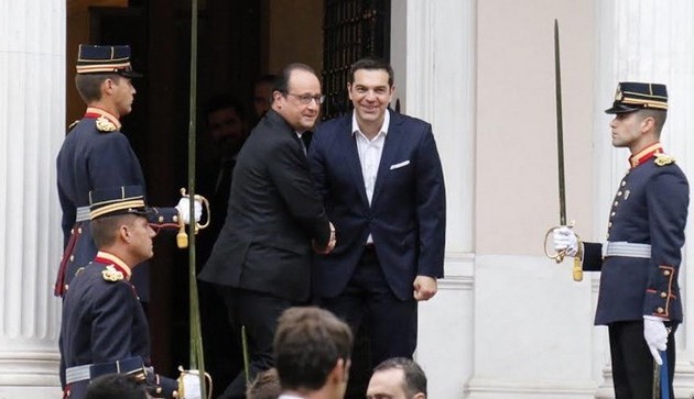 «Ασπίδα» Ολάντ σε Τσίπρα για πρώτη κατοικία και… ξεφτύλισμα Σόιμπλε «Ασπίδα» Ολάντ σε Τσίπρα για πρώτη κατοικία και… ξεφτύλισμα Σόιμπλε