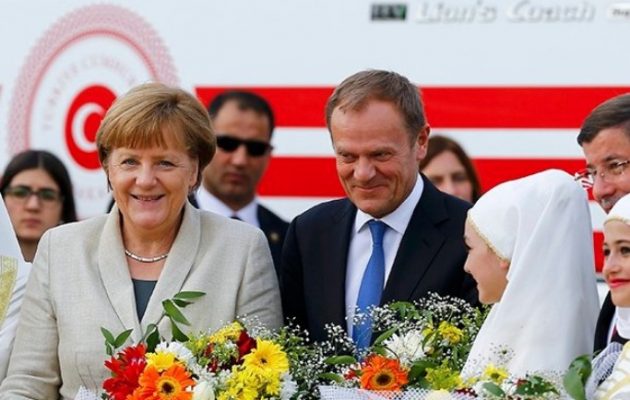 Στα… τέσσερα ο Τουσκ έγλειψε τους Τούρκους σαν σκυλάκι – Η ξεφτίλα της Ευρώπης