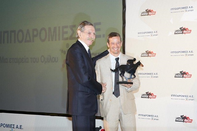 29-6-2016 - Ιππόδρομος - Γ. Βαρδινογιάννης, Πρόεδρος ΦΕΕ - Π. Δημητσάνης,Αναβάτης