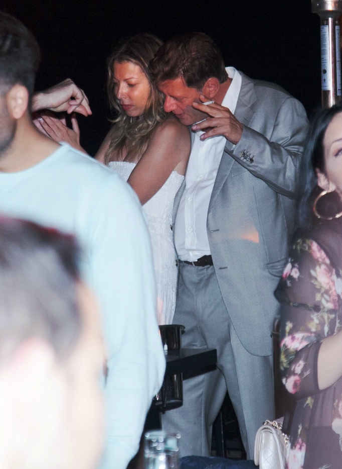 dfb94d7cc6874f37be518ce48d6d0a91