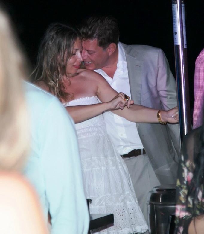 f1e5c9832d94bcf48353999668924a6b