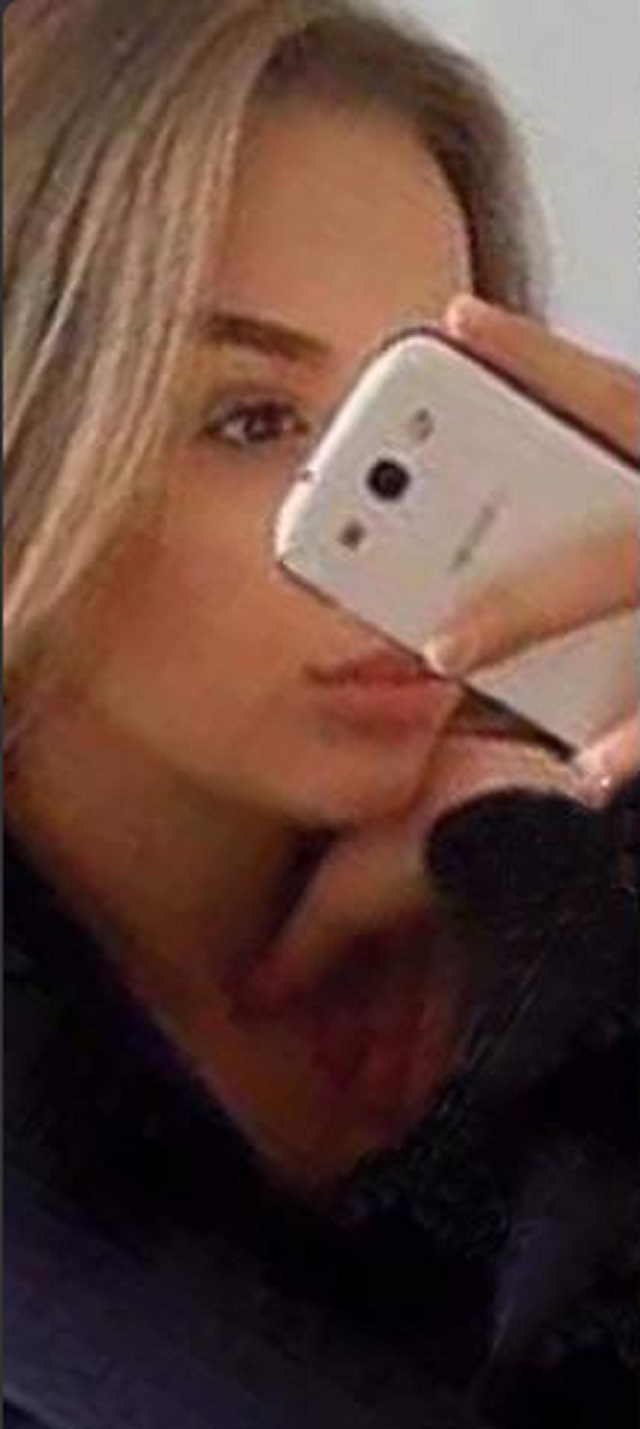 fd5595fb-e5fb-4aff-8cbe-8d43591e2570