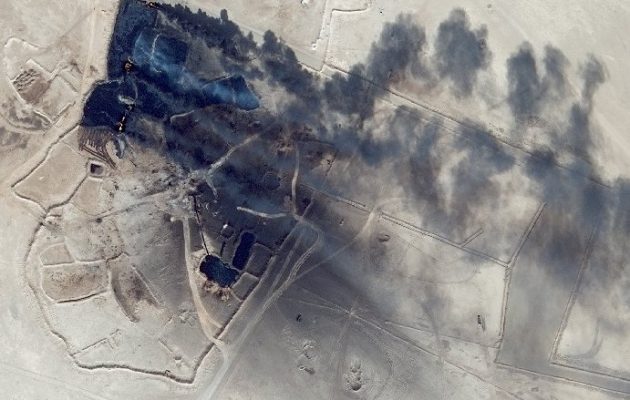 Το Ισλαμικό Κράτος βάζει φωτιά σε πετρελαιοπηγές στη Συρία (δορυφορική φωτο)