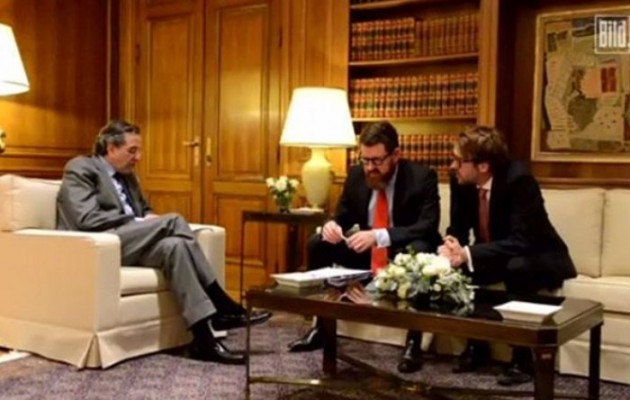 “Δεν είμαστε πιο πλούσιοι από εσάς” λέει ο Σαμαράς στη Bild