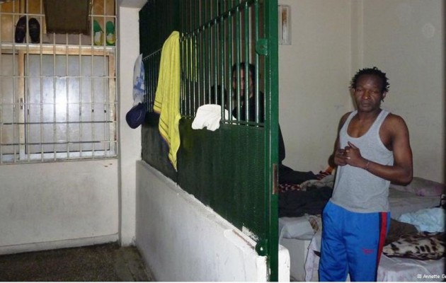 “Εικόνες εξευτελισμού και ταπείνωσης στα «μπουντρούμια» του ΑΤ Κυψέλης”