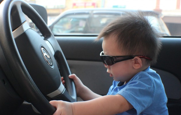 Ο 10χρονος που έπεισε αστυνομικούς ότι είναι νάνος «ξαναχτυπά»