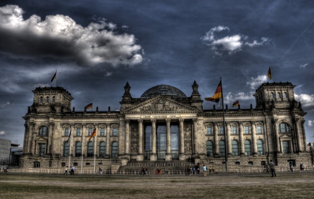 Το αντιευρωπαϊκό κόμμα με 10% ταρακουνάει τη Γερμανία