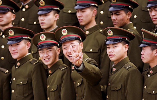 Δεν είναι αστείο: Οι Κινέζοι στρατιώτες ψήλωσαν και δεν χωράνε στα τανκς!