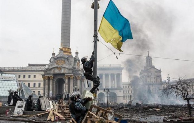Εκεχειρία τέλος στο Κίεβο, εικόνες από τις νέες βίαιες συγκρούσεις