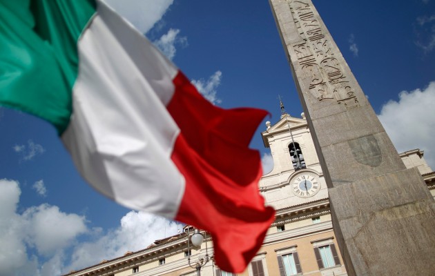 ΣΟΚ: Οι μισοί νέοι Ιταλοί ζουν με τη βοήθεια των γονιών τους