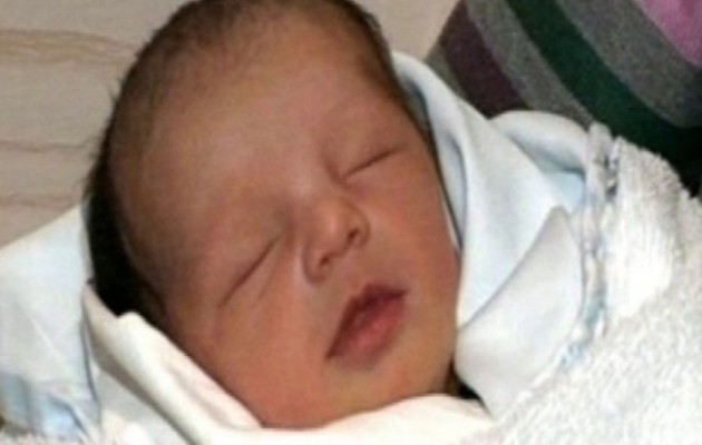 Αυτό είναι το πρώτο μωρό που γεννήθηκε στην Κεφαλονιά μετά το σεισμό!