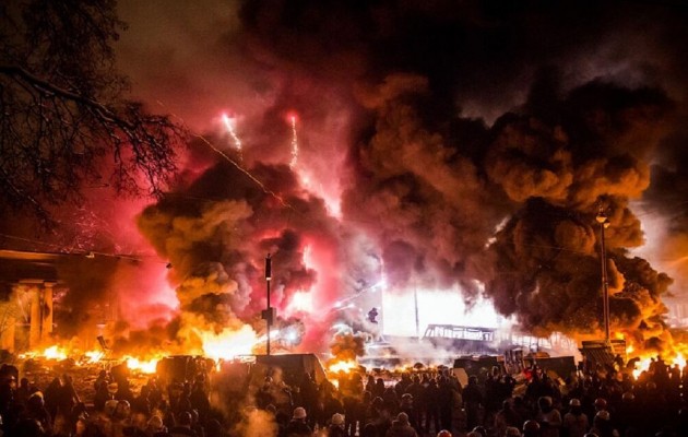 Συγκλονιστικές φωτογραφίες: Το Κίεβο φλέγεται!