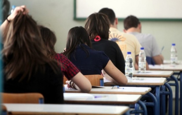 Με κρίσιμα μαθήματα κατεύθυνσης συνεχίζονται οι Πανελλαδικές Εξετάσεις