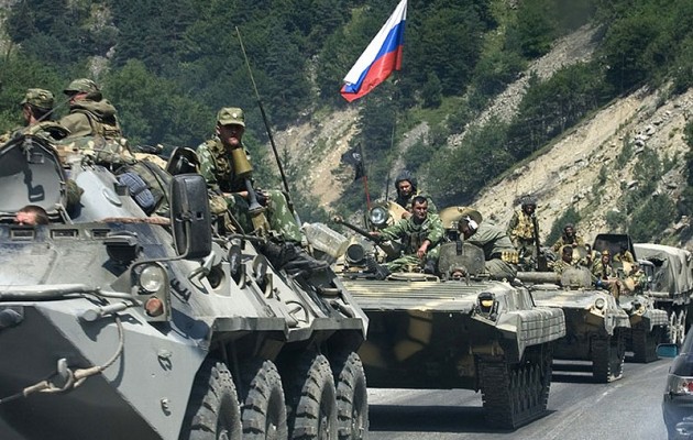 Συγκεντρώνονται ρωσικά στρατεύματα στα σύνορα με την Ουκρανία