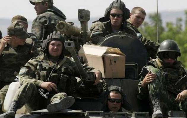 Ρωσική στρατιά με 80.000 άνδρες στα σύνορα με την Ουκρανία