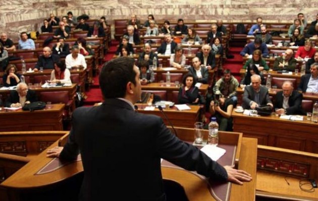 Βουλευτές του ΣΥΡΙΖΑ μαζεύουν υπογραφές για να διώξουν την Παναρίτη