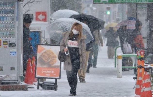 Στο έλεος του χιονιά η Ιαπωνία, δεκάδες τραυματίες