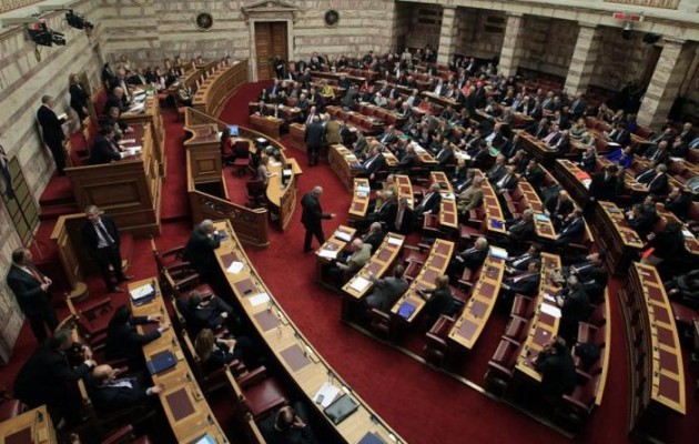 ΣΥΡΙΖΑ: Πρόταση μομφής κατά του Προεδρείου της Βουλής