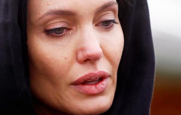 Λύγισε η Αντζελίνα Τζολί! (βίντεο)