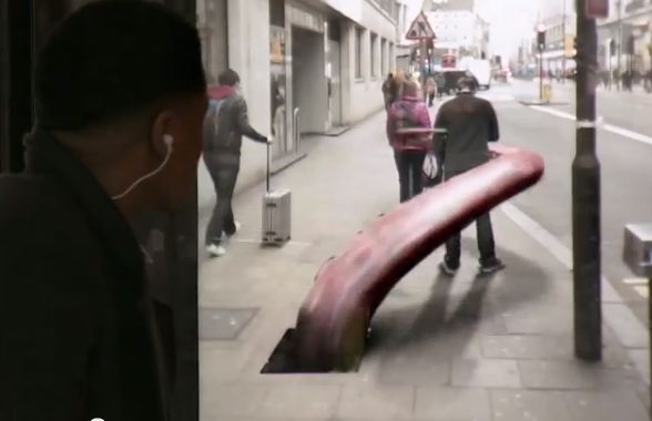 Λονδίνο: Δεν θα πιστεύετε στα μάτια σας αυτό που έγινε στην στάση του λεωφορείου (βίντεο)