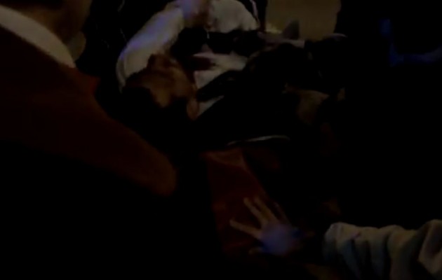 Σκληρές εικόνες: Βίντεο με τον έναν νεκρό από τις φονικές συγκρούσεις στο Ντονέτσκ