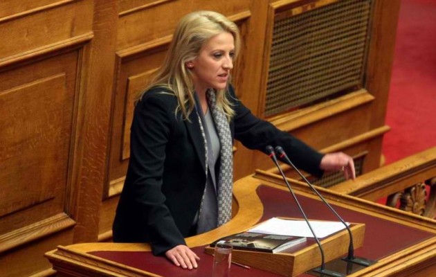 Δούρου: Παραιτήθηκε από βουλευτής για να διεκδικήσει την Περιφέρεια