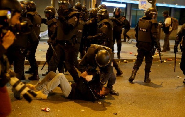 Φωτορεπορτάζ: Ξεσηκώθηκε η Ισπανία κατά της λιτότητας – 89 τραυματίες και 29 συλλήψεις