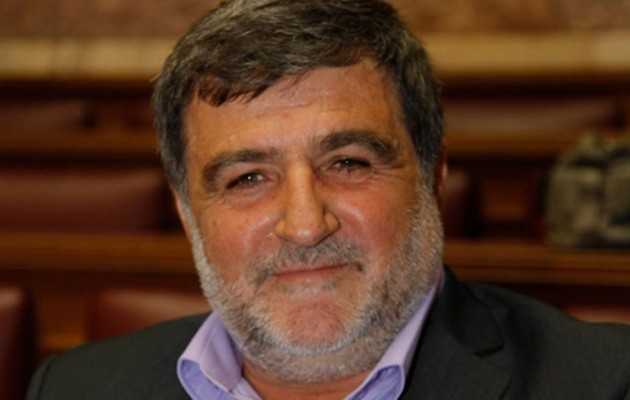 Ο Μ. Κάσσης το παίζει πάλι αντάρτης και καταριέται την κυβέρνηση!