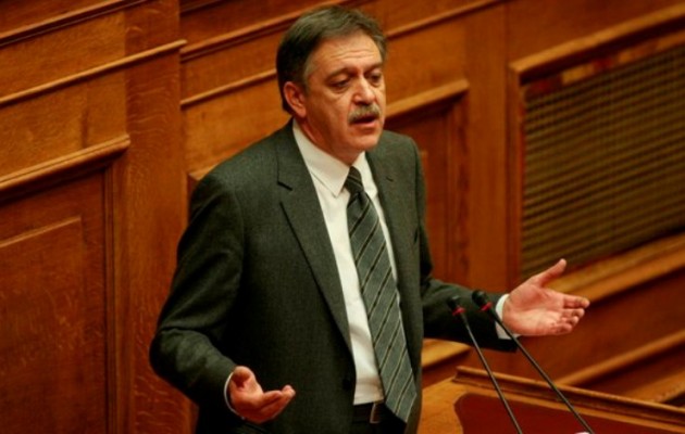 “Δεν υπάρχει βουλευτής του ΠΑΣΟΚ που θα στηρίξει την κυβέρνηση αν αποδοκιμαστούμε”