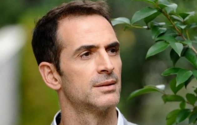 Η πρώτη φωτογραφία του Κώστα Κρομμύδα από το νοσοκομείο