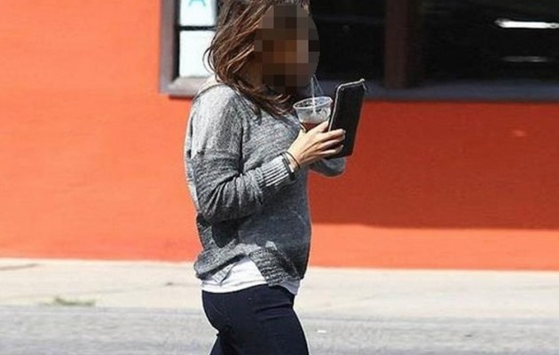 Περιμένει το πρώτο της παιδί (εικόνες)