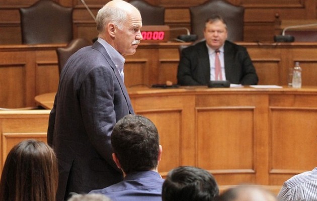 Ο Παπανδρέου “γυρίζει την πλάτη” στην “Ελιά” και τον Βενιζέλο