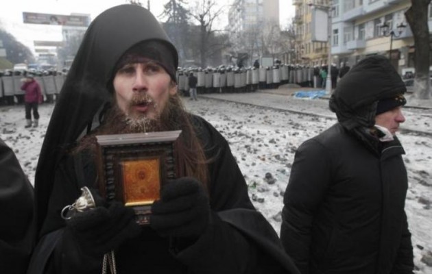 Η ναζιστική κυβέρνηση της Ουκρανίας ζήτησε την προστασία Ευρώπης, ΗΠΑ και ΝΑΤΟ