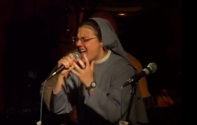 Δείτε την ροκ – καλόγρια που τρέλανε το Voice και όλο τον κόσμο στα πρώτα της βήματα (βίντεο)