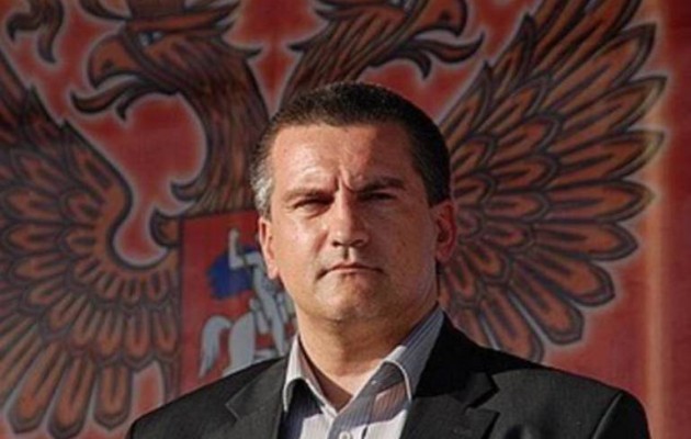 Ουκρανικό δικαστήριο εξέδωσε ένταλμα σύλληψης του πρωθυπουργού της Κριμαίας