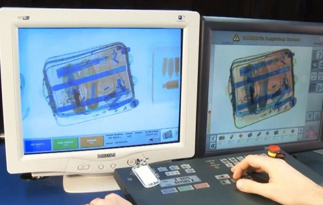 Δήμαρχος μεγάλου δήμου της Αττικής ταξίδευε με όπλο στις αποσκευές