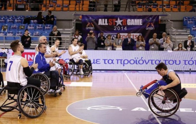 Δείτε το συγκλονιστικό ζεϊμπέκικο της Ευδοκίας από αθλητή με αμαξίδιο