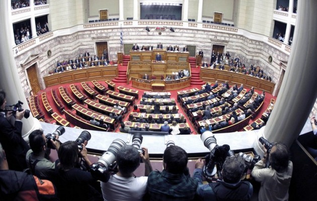 “Ξεφτιλίζεται η Βουλή με τις διαδικασίες που ακολουθεί η κυβέρνηση”