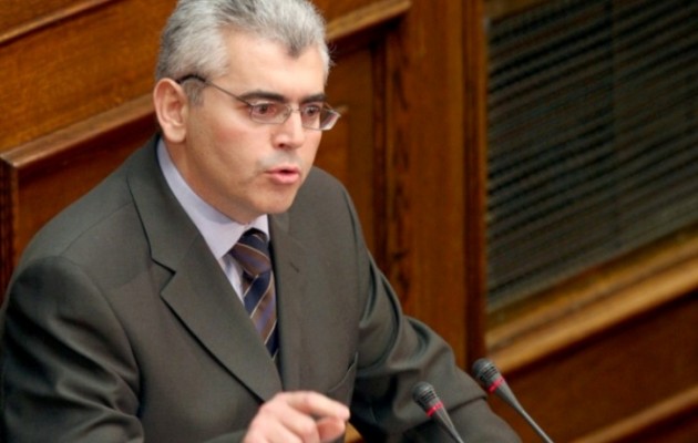 Προς παραίτηση από την Κυβέρνηση ο Μάξιμος Χαρακόπουλος