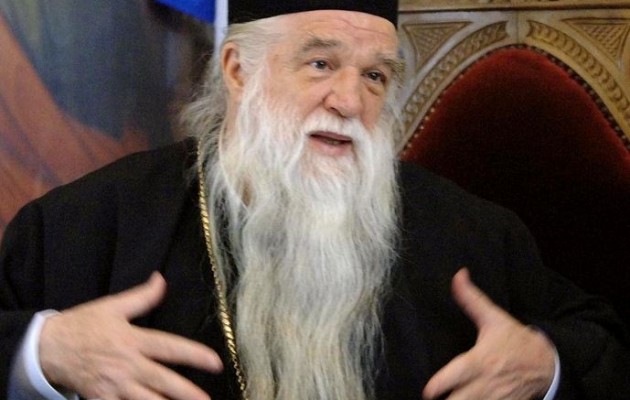 Ο Αμβρόσιος ξαναχτυπά με νέο ομοφοβικό παραλήρημα